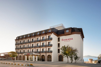 Ramada by Wyndham Van Van - Van Edremit