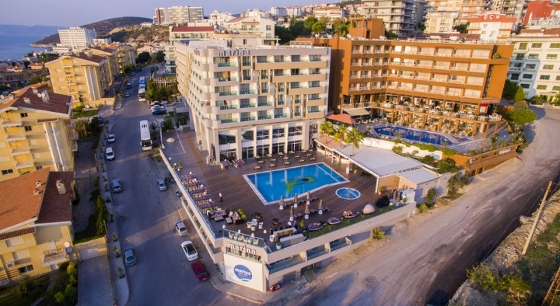 Marina Hotel & Suites Resim 