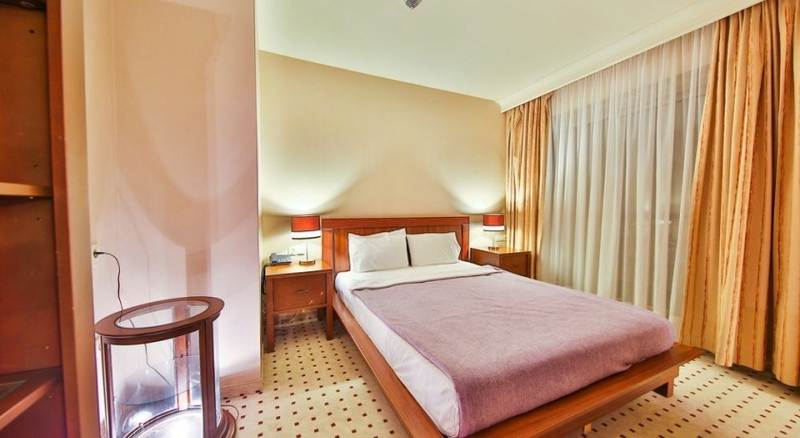 Marina Hotel & Suites Resim 