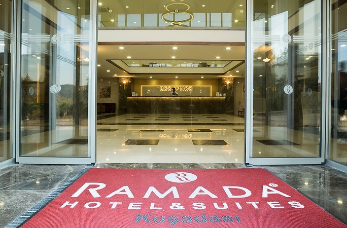 Ramada Hotel & Suites by Wyndham Kuşadası Resim 