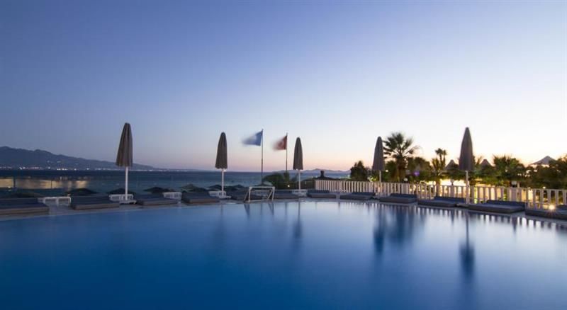 Charm Beach Hotel Resim 5