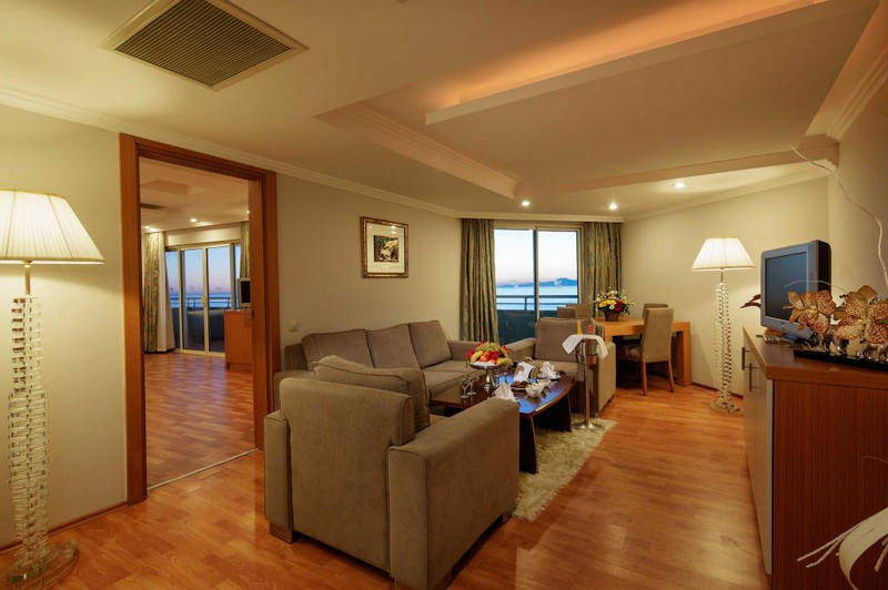Crystal Admiral Resort Suites & Spa Resim 10