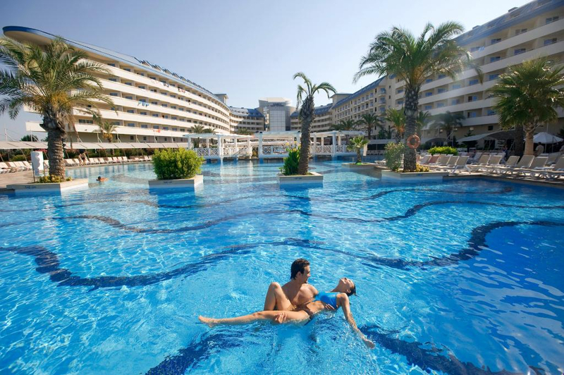 Crystal Admiral Resort Suites & Spa Resim 5