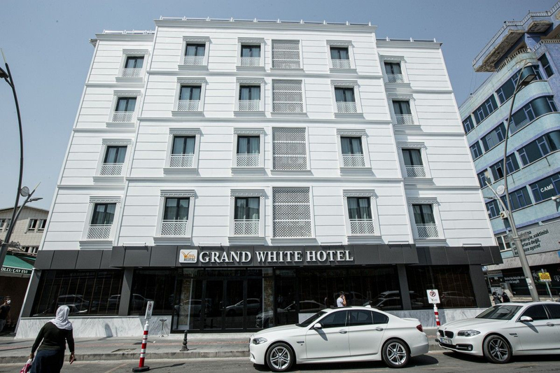 Grand White Hotel Resim 3
