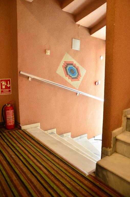 Hikmethan Otel Resim 12