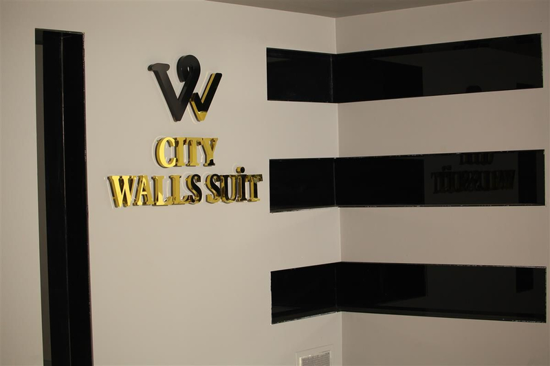 The City Walls Suit Otel Resim 9